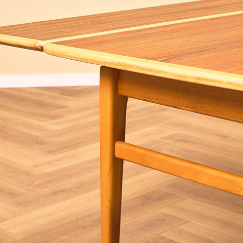 Swedish extendable coffee table in teak and beech