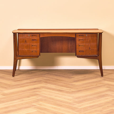 Danish writing desk in teak by Svend Åge Madsen for H.P. Hansen