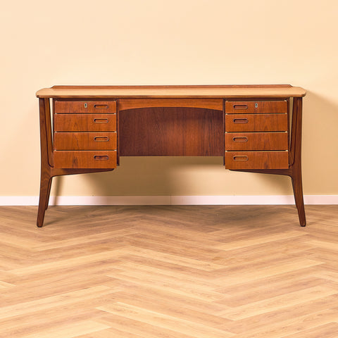 Danish writing desk in teak by Svend Åge Madsen for H.P. Hansen