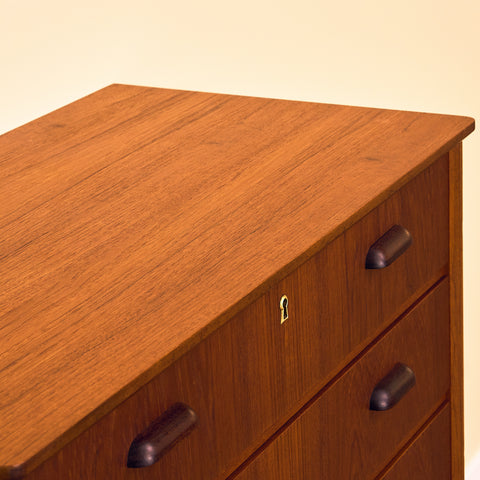 Danish chest of drawers in teak and beech