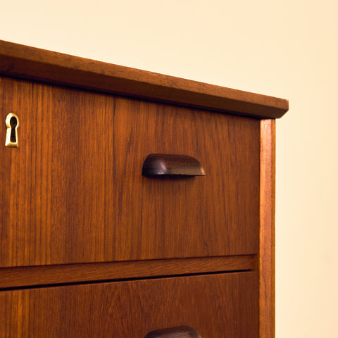 Danish chest of drawers in teak and beech
