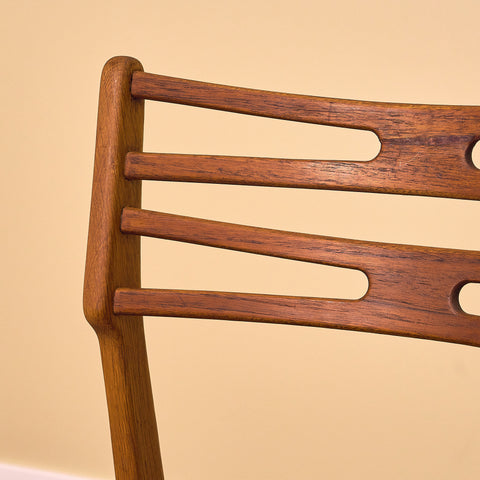 Danish dining chairs in teak and oak by Johannes Andersen for UIdum Møbelfabrik