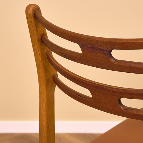 Danish dining chairs in teak and oak by Johannes Andersen for UIdum Møbelfabrik