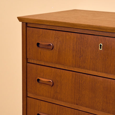 Danish chest of drawers in teak