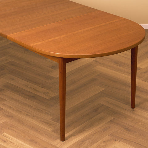 Swedish oval dining table in teak by Troeds, Bjärnum