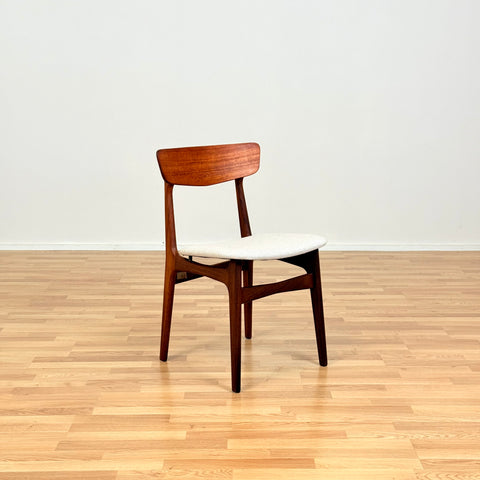 Danish set of 6 dining chairs in teak by Schiønning & Elgaard
