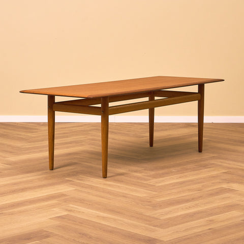 Danish coffee table in teak and oak