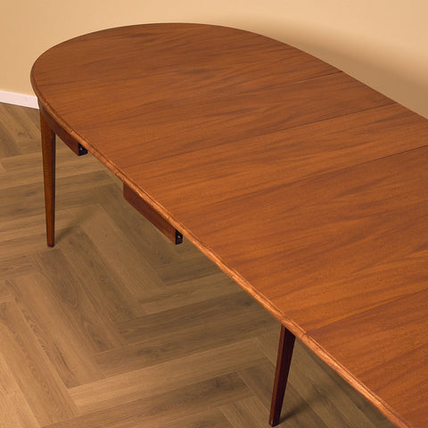 Swedish oval dining table in mahogany