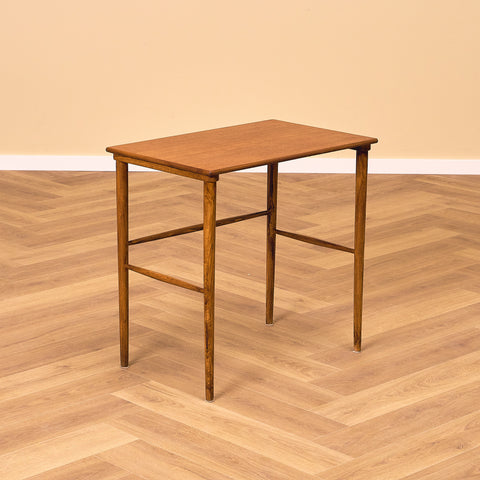 Mid-century side table in teak and oak