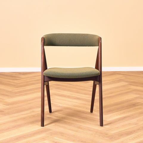 Danish set of 6 dining chairs 'model 205' by Thomas Harlev for Farstrup