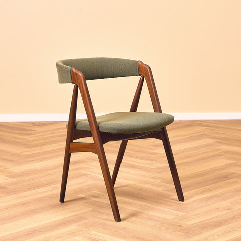 Danish set of 6 dining chairs 'model 205' by Thomas Harlev for Farstrup