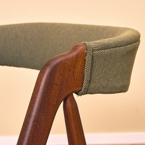 Danish set of 6 dining chairs 'model 205' by Thomas Harlev for Farstrup
