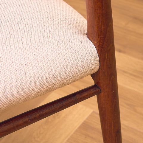 Danish set of 4 dining chairs 'model 75' by Niels O. Moller