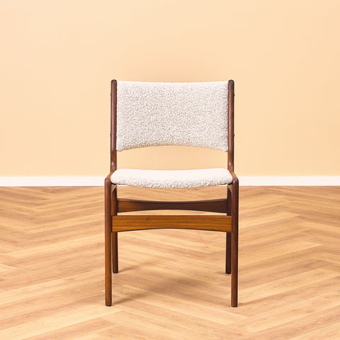 Danish dining chairs in walnut by Erik Buch for Anderstrup Møbelfabrik, model 89