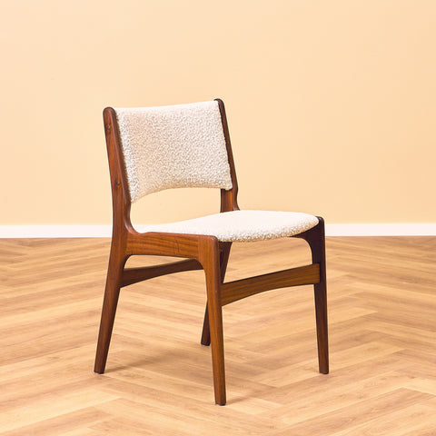 Danish dining chairs in walnut by Erik Buch for Anderstrup Møbelfabrik, model 89