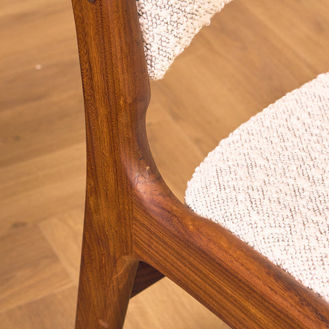 Danish dining chairs in walnut by Erik Buch for Anderstrup Møbelfabrik, model 89