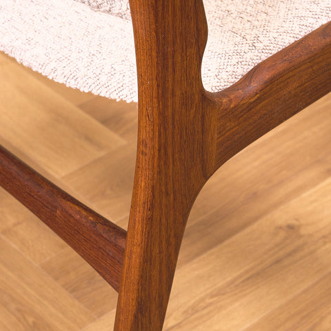 Danish dining chairs in walnut by Erik Buch for Anderstrup Møbelfabrik, model 89