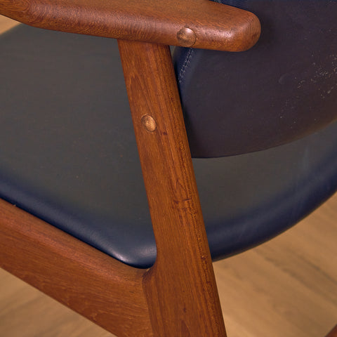 Danish set of 4 dining armchairs in teak by Arne Vodder for Vamo Furniture Factory, model "Lene"