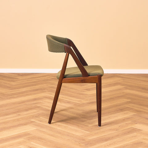 Danish dining chairs in walnut, model 31 by Kai Kristiansen