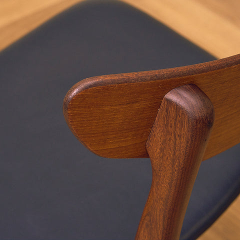 Danish set of 4 dining chairs in walnut and teak by Schiønning & Elgaard
