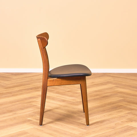 Danish set of 4 dining chairs model CH30 by Hans J. Wegner for Carl Hansen & Son