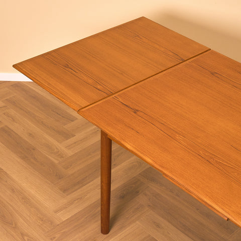 Danish rectangular dining table in teak