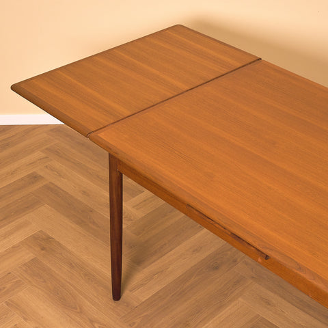 Danish rectangular dining table in teak