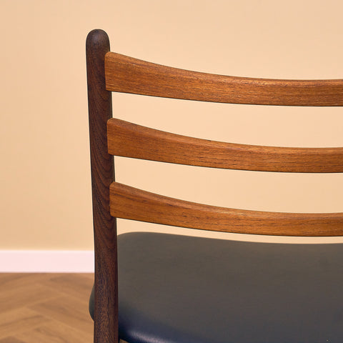 Danish set of 4 dining chairs in teak and walnut