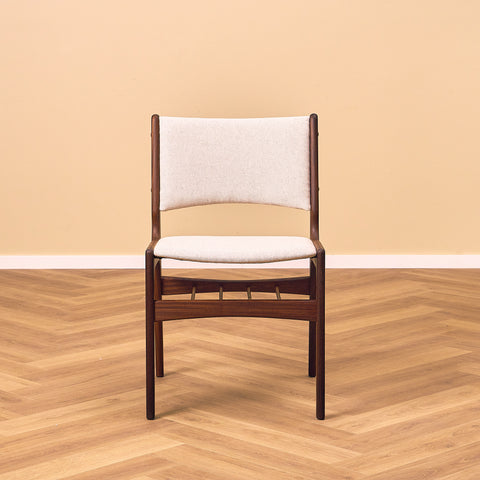 Danish dining chairs in walnut by Erik Buch for Anderstrup Møbelfabrik, model 89