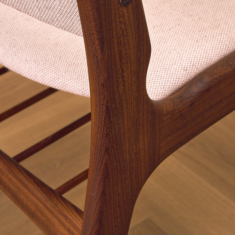 Danish dining chairs in walnut by Erik Buch for Anderstrup Møbelfabrik, model 89