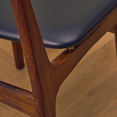 Danish set of 4 dining chairs in teak by Schiønning & Elgaard