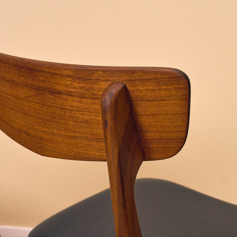 Danish set of 4 dining chairs in teak by Schiønning & Elgaard