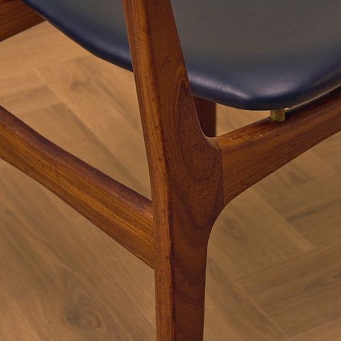 Danish set of 4 dining chairs in teak by Schiønning & Elgaard