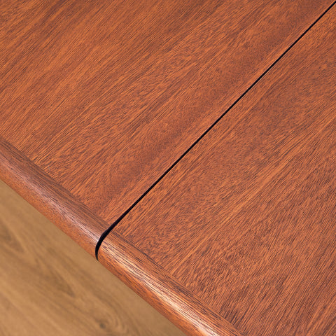 Danish oval dining table in light mahogany by Skovby Møbelfabrik