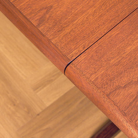 Danish oval dining table in light mahogany by Skovby Møbelfabrik