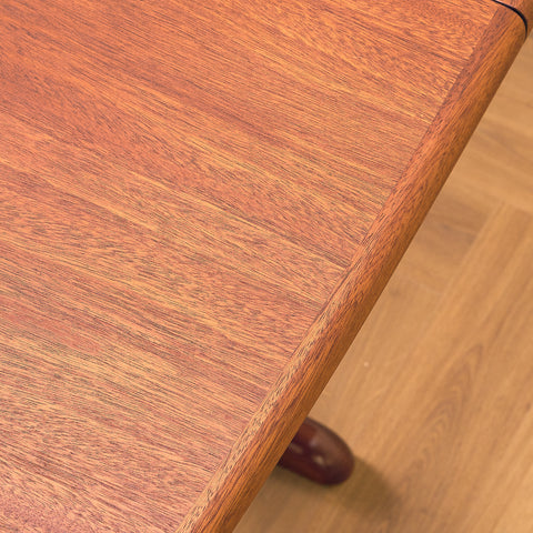 Danish oval dining table in light mahogany by Skovby Møbelfabrik