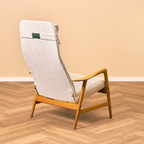 Swedish armchair in solid beech wood by Alf Svensson for Bra Bohag, model "Contour"