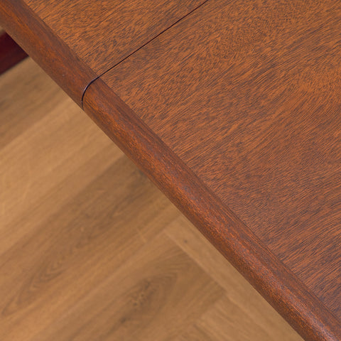 Danish oval dining table in mahogany by Skovby Møbelfabrik