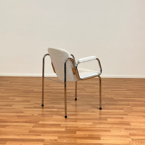 Two armchair in chrome model "Dodó"