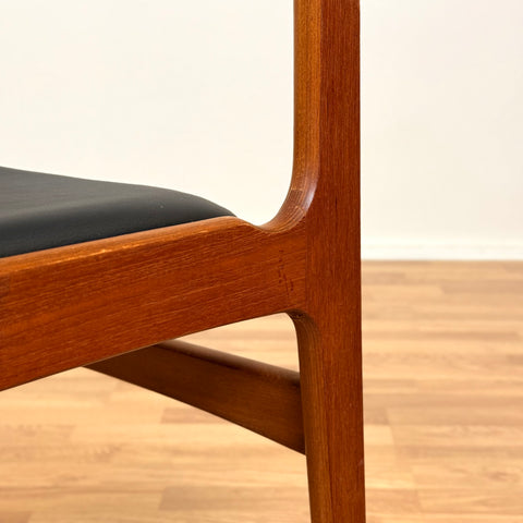 Danish set of 4 dining chairs by Erik Buch for Nova Stolefabrik