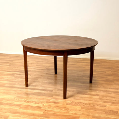 Danish round dining table in teak & beech