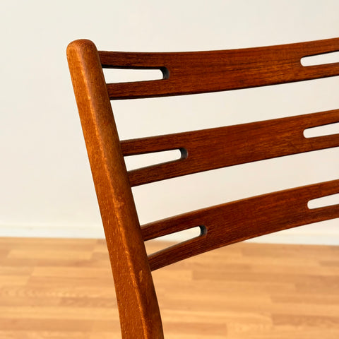 Danish set of 6 dining chairs "model 219" in teak & beech by Farstrup