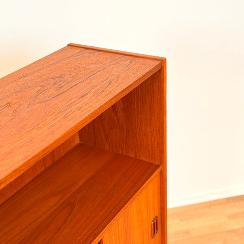 Large danish bookshelf in teak by Westergaards Møbelfabrik