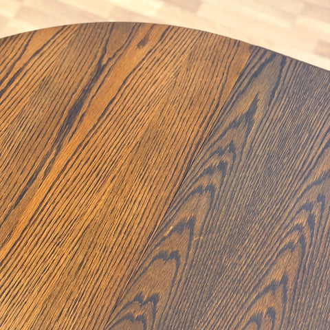 Danish round dining table in oak with 2 ext