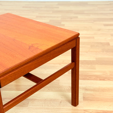 Swedish side table in teak by Gunnar Myrstrand & Sven Engström by Bra Bohag, Tingströms