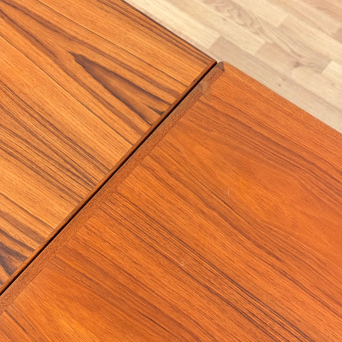 Danish dining table in teak