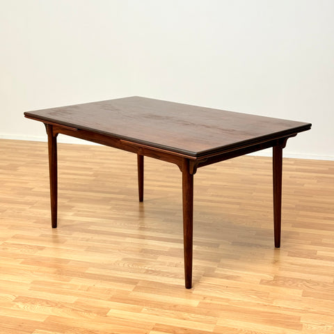 Danish rectangular dining table in Santos rosewood by Omann Jun møbelfabrik a/s