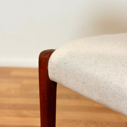 Danish set of 4 dining chairs 'model 71' by Niels O. Moller