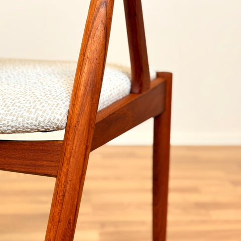 Danish dining chairs model 31 by Kai Kristiansen