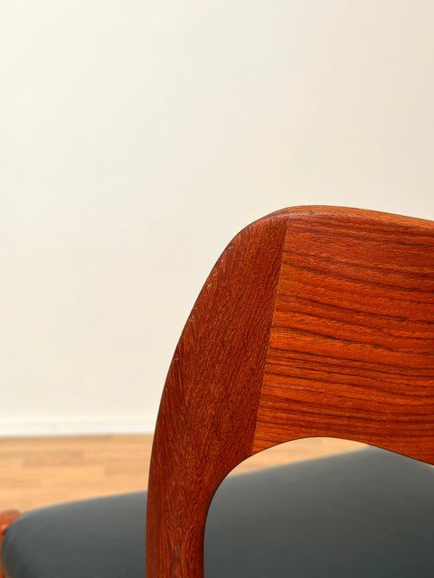 Danish set of 6 dining chairs 'model 71' by Niels O. Moller